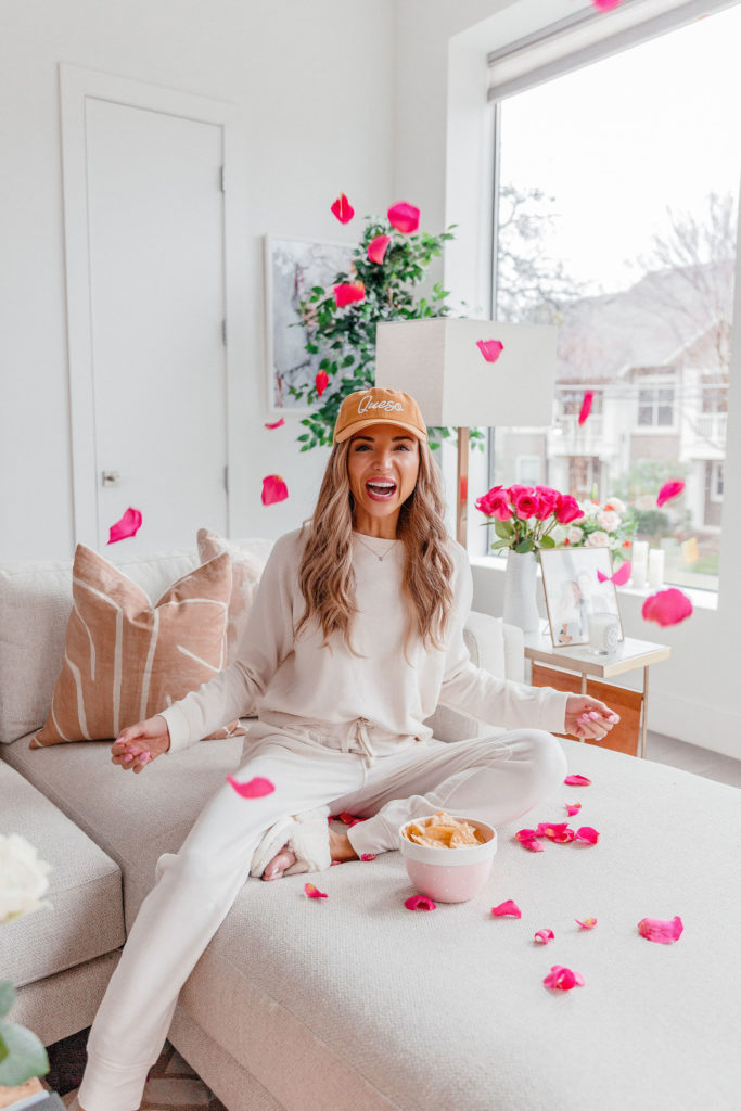dani austin valentines 2020 queso hat roses v-day